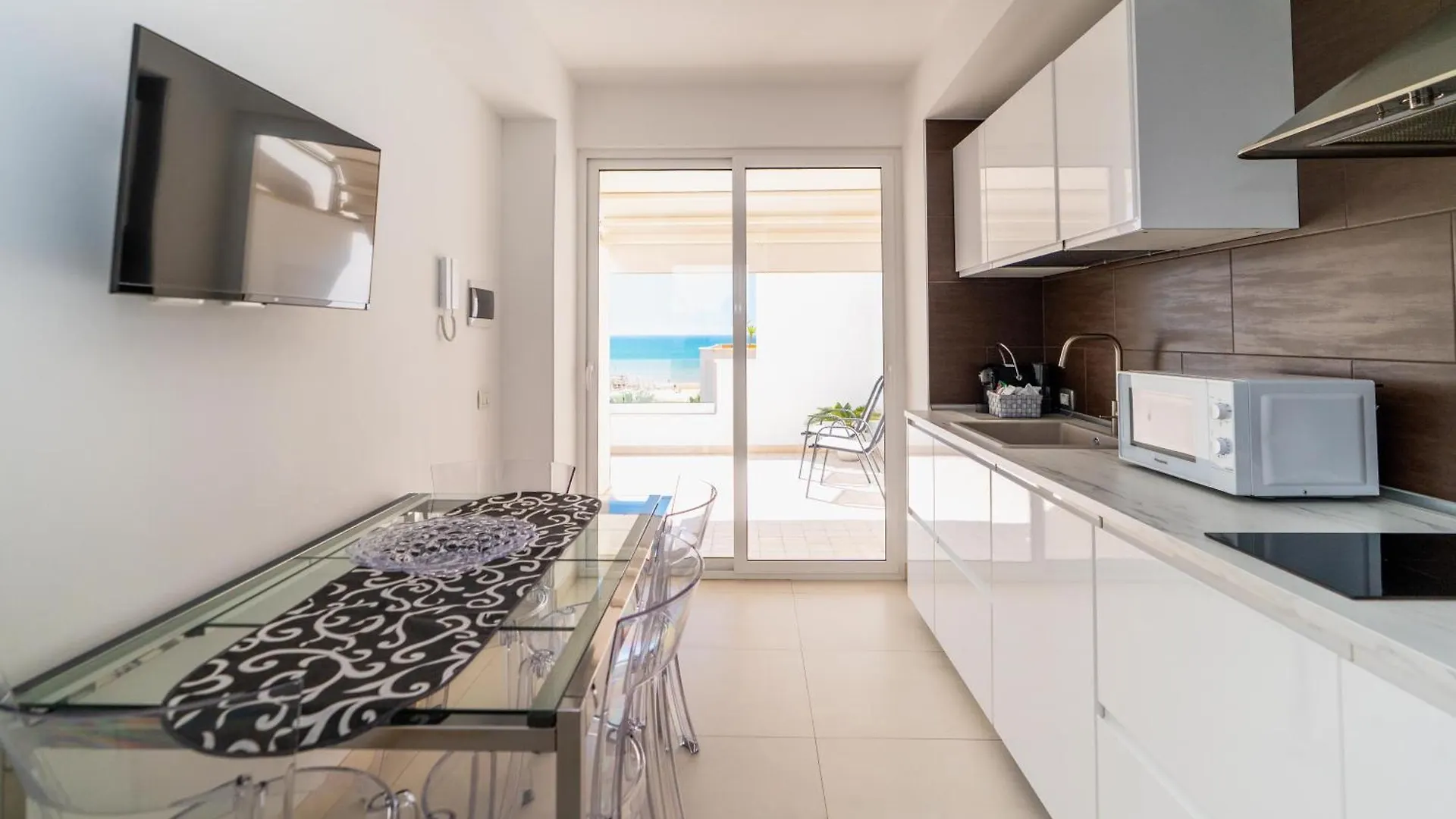 بوزالو Madagi Beachfront Apartments