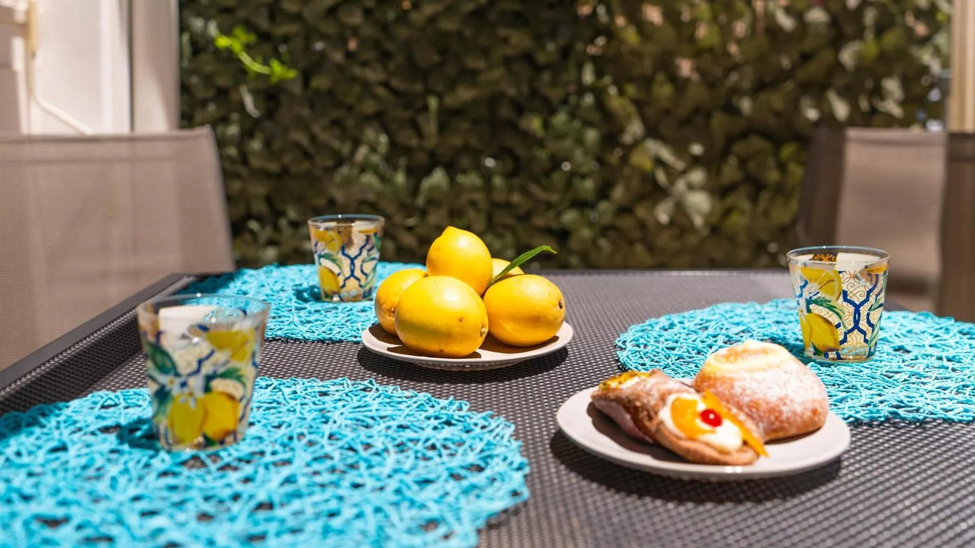 بوزالو Madagi Beachfront Apartments
