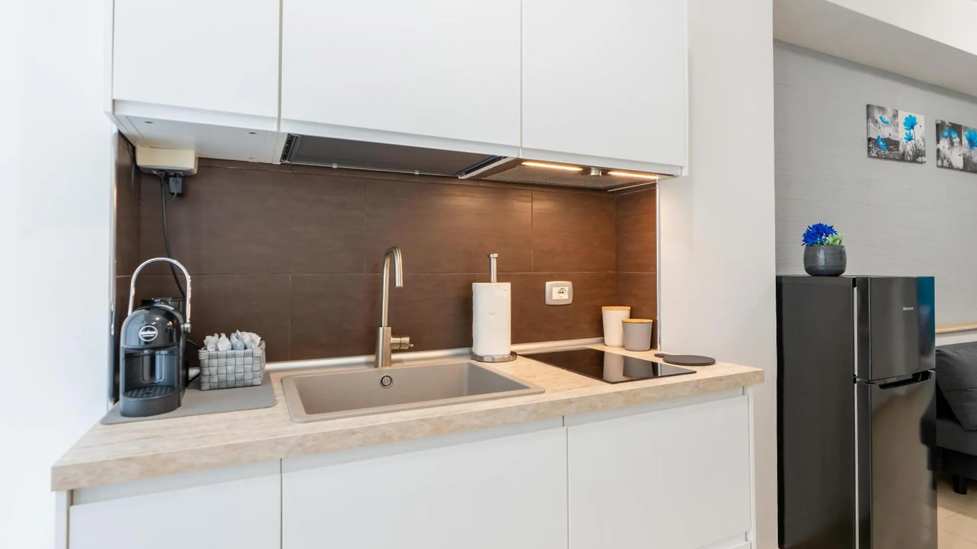 شقة فندقية بوزالو Madagi Beachfront Apartments